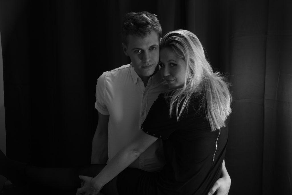 - sensuelle et glamour - couple - Les Délices d'un Regard - Votre photographe - Sébastien ISACH - Logan Et Manon